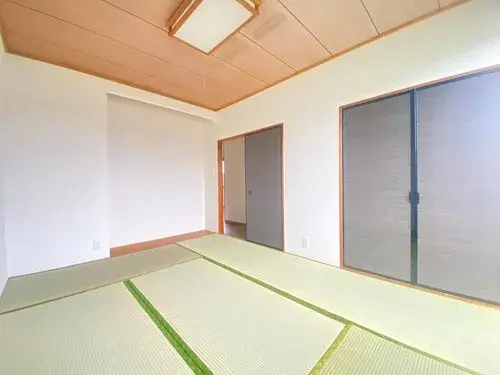 2-Story House Sakae Town Chiba Prefecture (4)