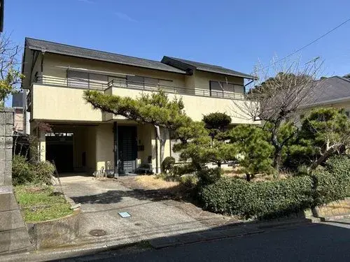 Akiya in Yokosuka