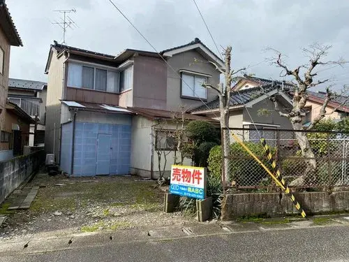 Akiya in Uozu