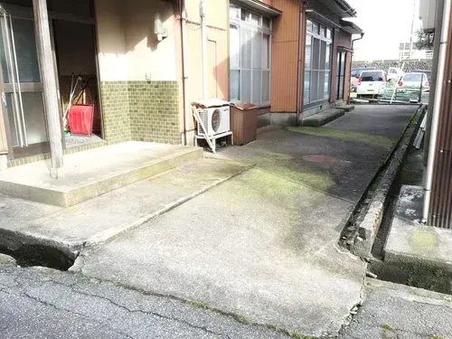 Toyama Prefecture Uozu City 5DK+S Property (2)