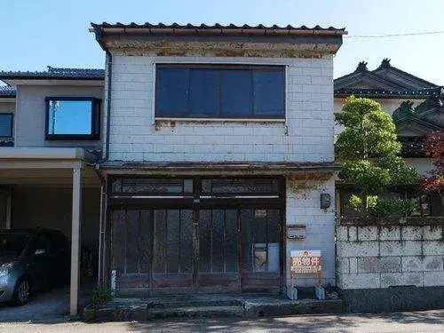 Akiya in Imizu