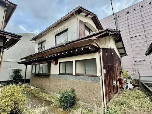 Akiya in 金沢市