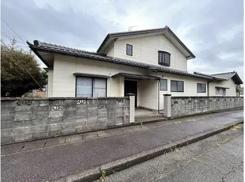 Akiya in Kaga