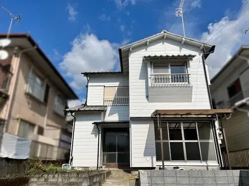 Akiya in Fuji