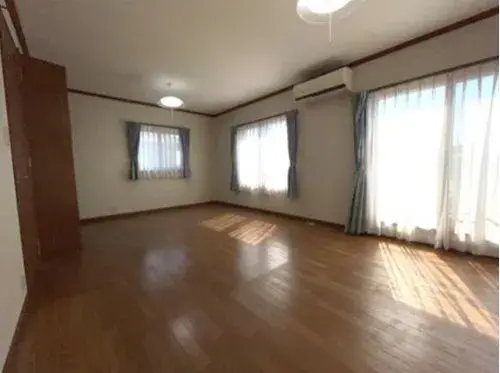 2-Story Property Kuwana City Mie Prefecture (6)