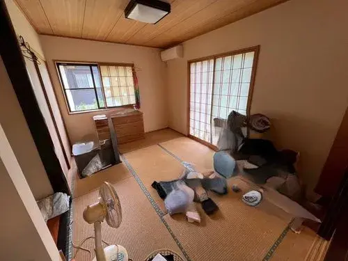 Casa unifamiliar de dos plantas, Ciudad de Omihachiman, Prefectura de Shiga (3)