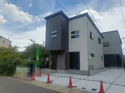 Akiya in Settsu