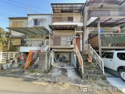 Akiya in Hirakata
