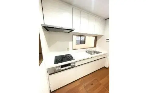 Casa de dos plantas con almacenamiento en todas las habitaciones, Ciudad de Izumi, Prefectura de Osaka (3)