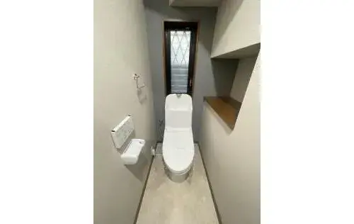 Casa de dos plantas con almacenamiento en todas las habitaciones, Ciudad de Izumi, Prefectura de Osaka (6)