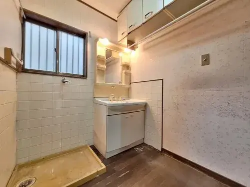 5DK+2S Daito City, Osaka Prefecture (17)