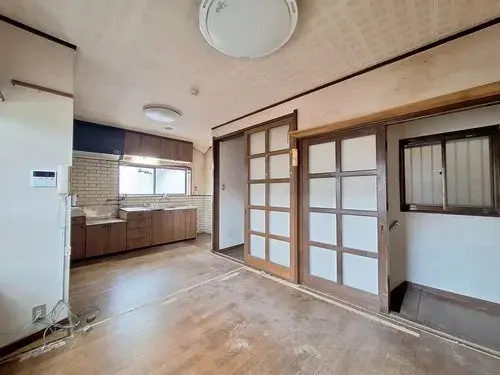 5DK+2S Daito City, Osaka Prefecture (10)