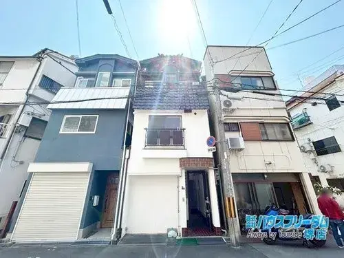 Akiya in Osaka