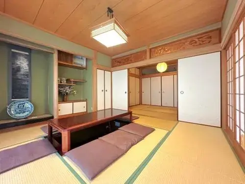 Akiya in Minoh