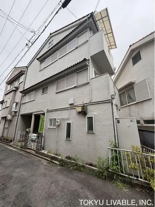 Akiya in Hirakata