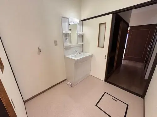 Yamaguchi Prefecture Shimonoseki City 4LDK Property (12)