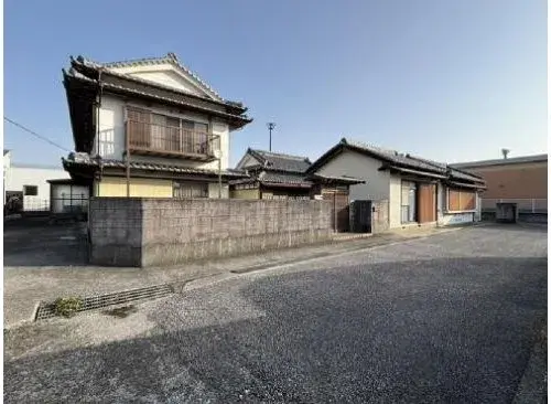 Akiya in Konan