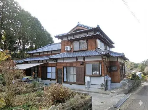 Akiya in Ōmura