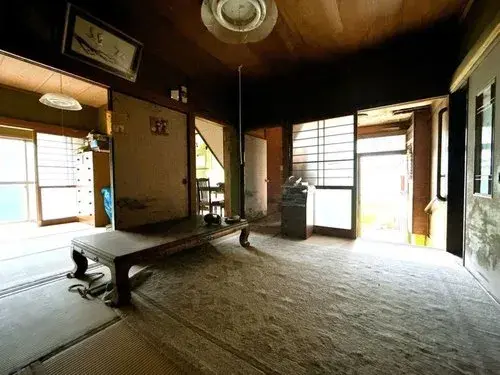Slide 4