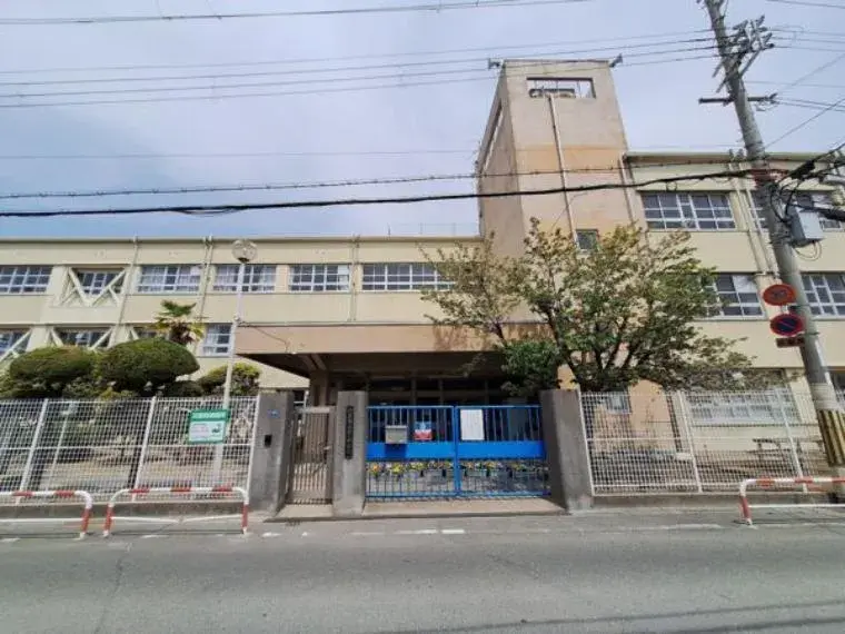 7LDK (2LDK + 5LDK) Property Kadoma City, Osaka Prefecture (3)