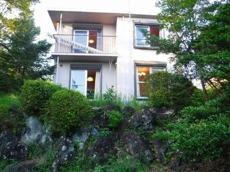 Akiya in Itō