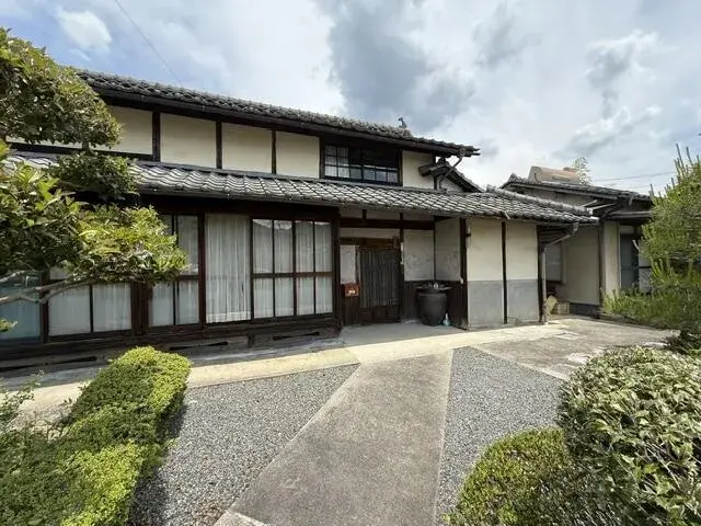 Akiya in Maniwa