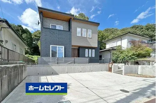 Akiya in Izumi Ward