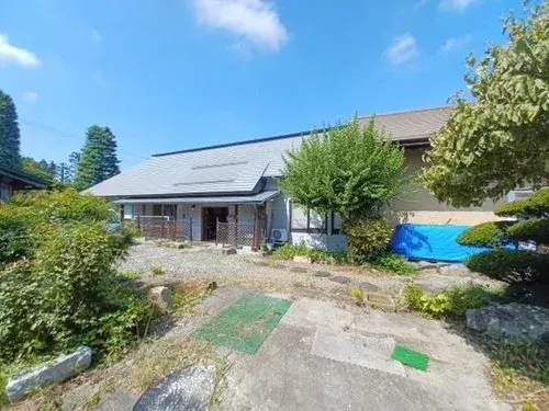 Akiya in Tendō