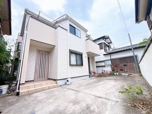 Akiya in Misato