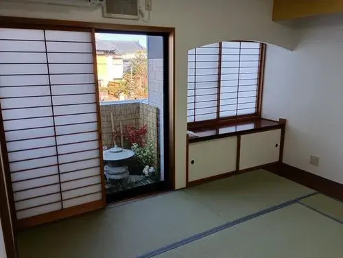 LDK de más de 20 tatamis con atrio, Casa de 3 pisos, Barrio Chuo, Ciudad de Niigata, Prefectura de Niigata (2)