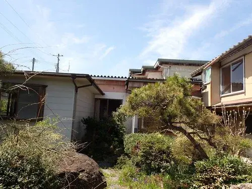 Akiya in Murakami
