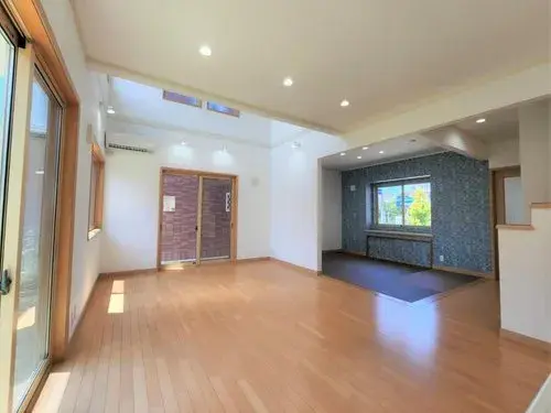 2-Story House with LDK 15+ Tatami and Ample Storage Niigata City, Niigata Prefecture (4)