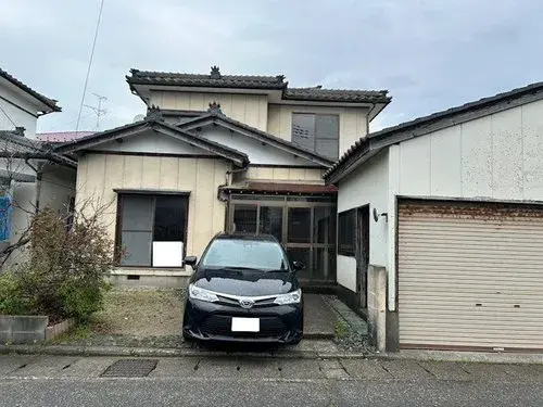 Akiya in Shibata