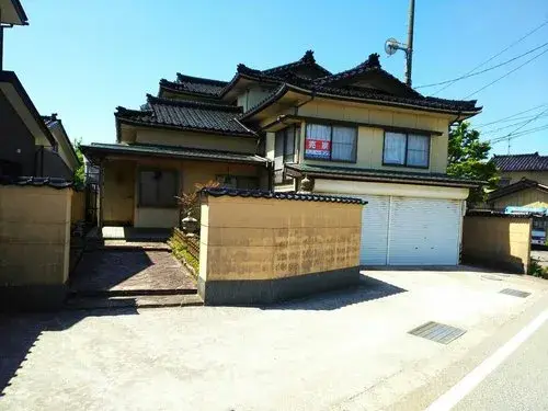 Akiya in Namerikawa