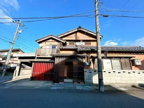 Akiya in Ono