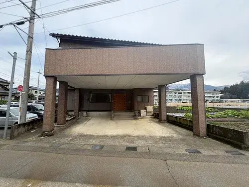 Akiya in Eiheiji-chō