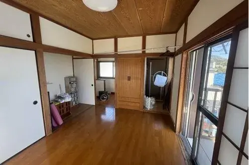 2-Bedroom 2-Story Property Atami City Shizuoka Prefecture (3)