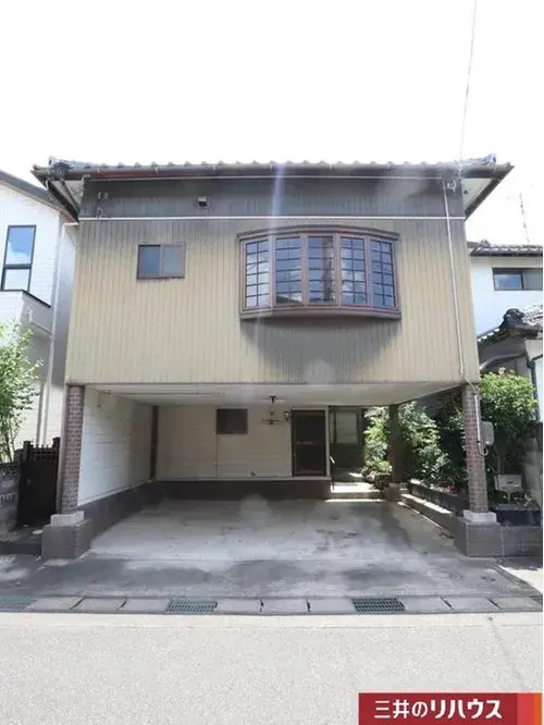 Akiya in Anjo