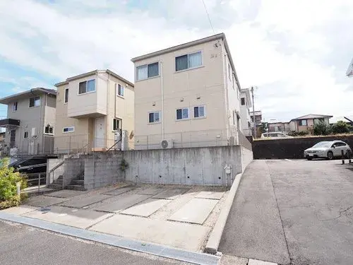 Akiya in Kuwana