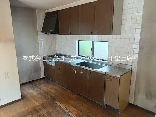 All Rooms Storage, 3+ Story Property Suita Osaka Prefecture (4)