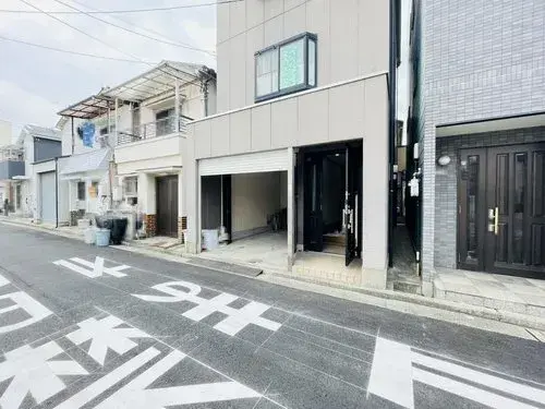 Akiya in Sakai