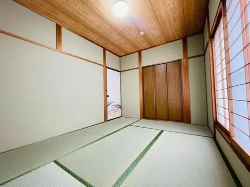 Casa de 2 plantas con amplio almacenamiento Izumi Prefectura de Osaka (3)
