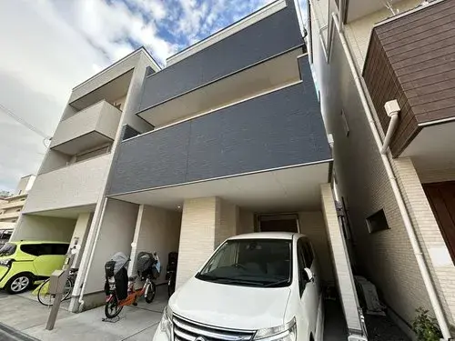 Akiya in Osaka