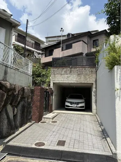 Osaka Prefecture Hirakata City 4 Bedroom Property (2)