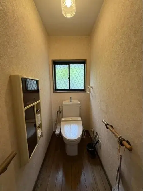 Osaka Prefecture Hirakata City 4 Bedroom Property (14)