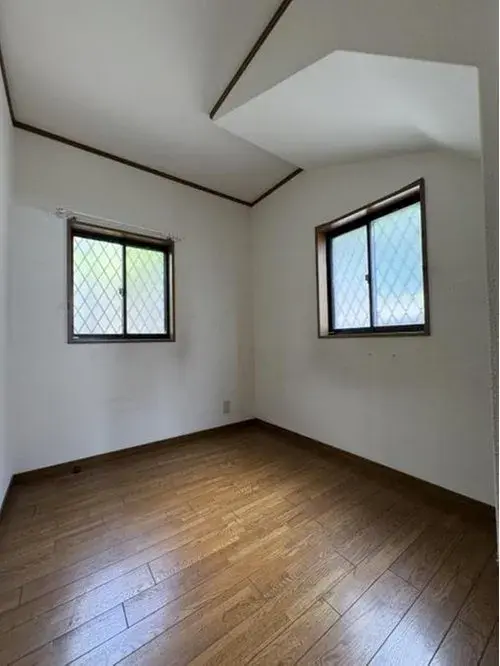 Osaka Prefecture Hirakata City 4 Bedroom Property (5)