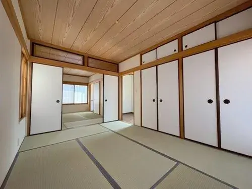 Casa de 2 pisos con almacenamiento Ciudad de Higashiosaka Prefectura de Osaka (4)