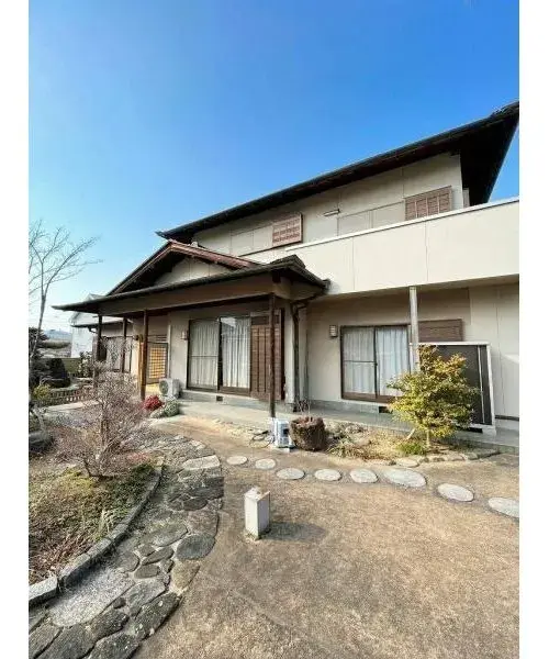Akiya in Izumi