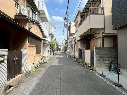 Akiya in Yao