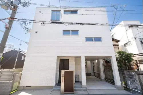Akiya in Osaka